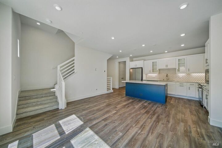 Property Photo: 206 Verandah Avenue CA 94945