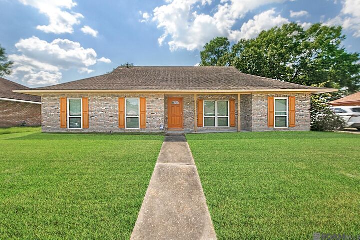 3441 Lava Beds Dr  Baton Rouge LA 70816 photo