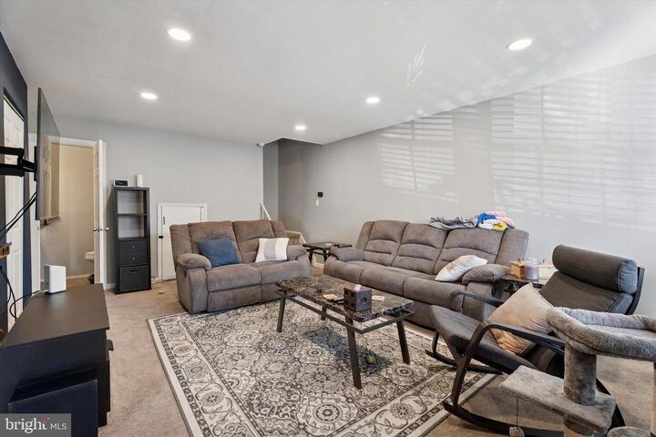 Property Photo:  13 Sawmill Run 13  PA 19401