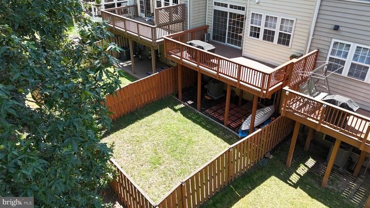Property Photo: 607 NE Battery Terrace NE VA 20176