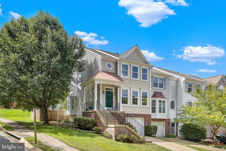 Property Photo: 15582 Winding Creek Drive VA 22025
