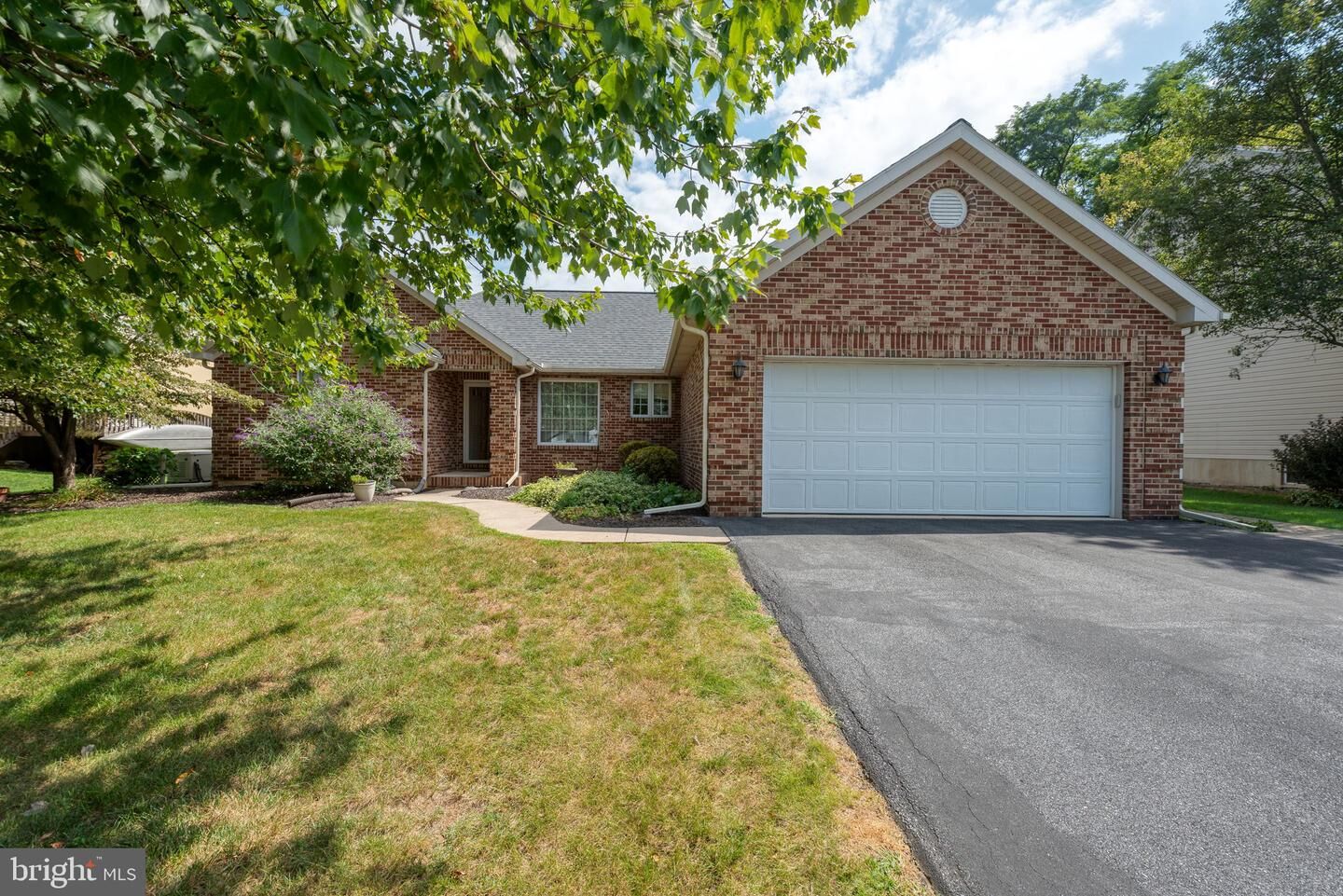 Property Photo: 204 Waterford Way PA 17042