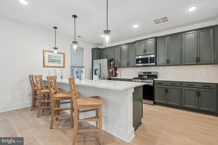 Property Photo:  78 Old Mill Bottom Road N 101  MD 21409 