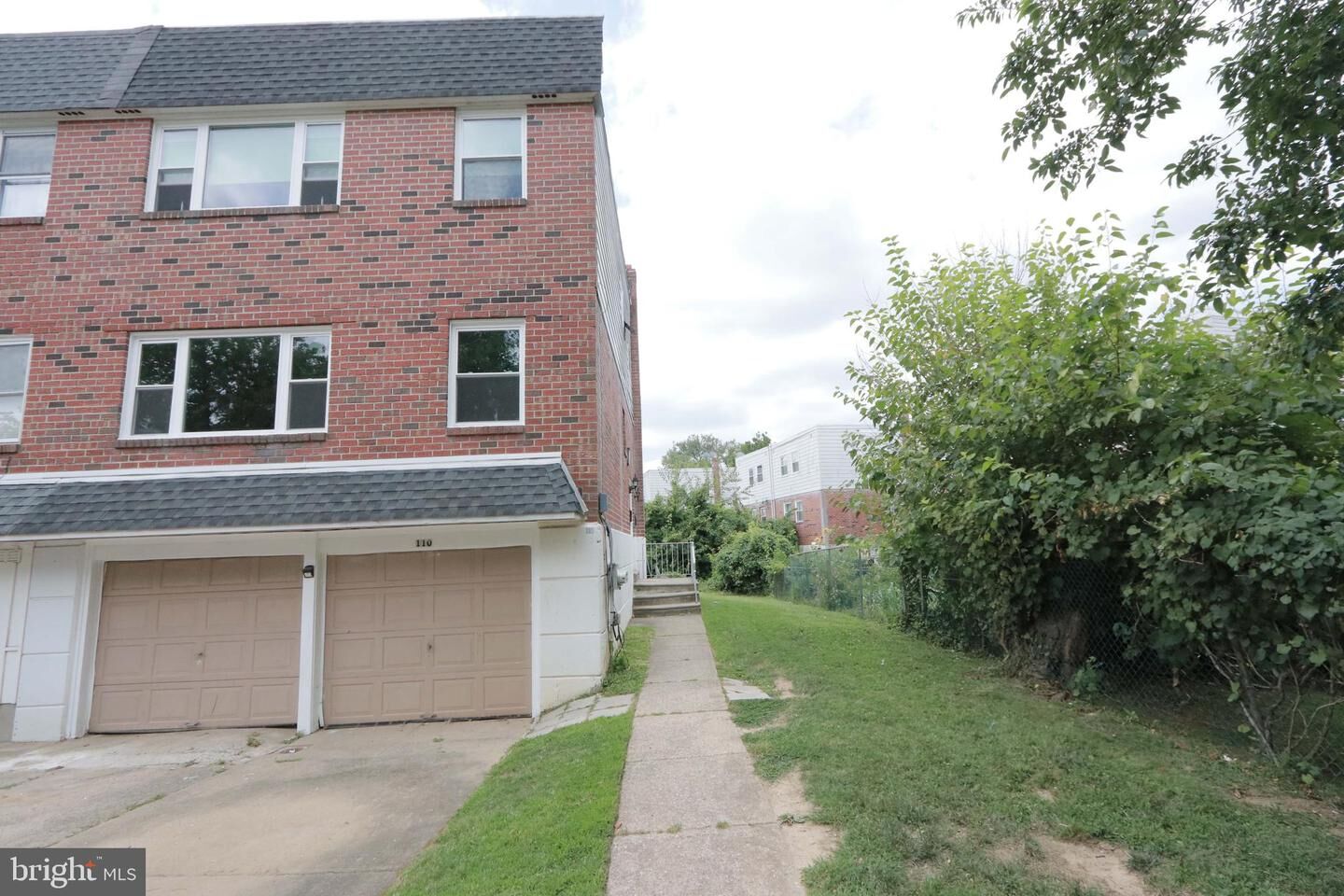 Property Photo: 110 Nandina Street PA 19116