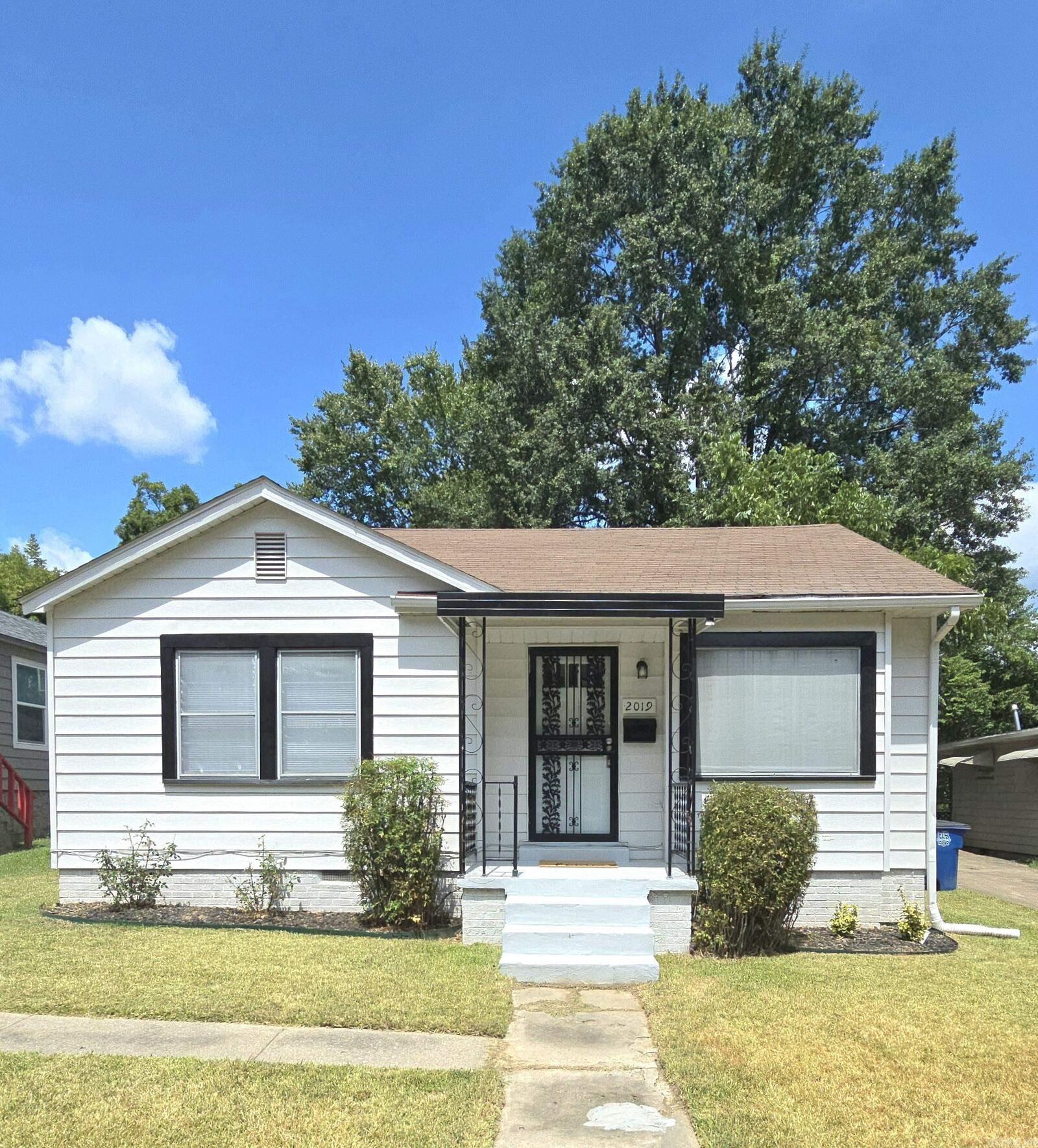 Property Photo:  2019 W Short 17th St  AR 72114 