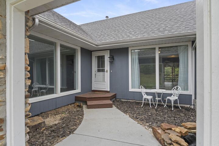 Property Photo: 2404 Russell Lane AR 72653