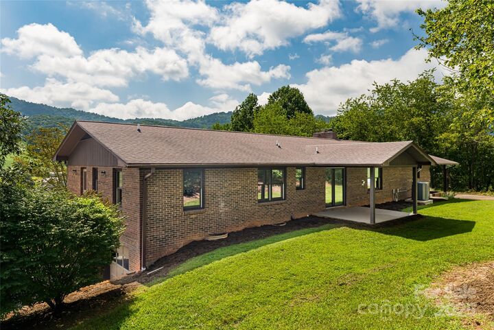 Property Photo: 36 Brooks Branch Road NC 28748