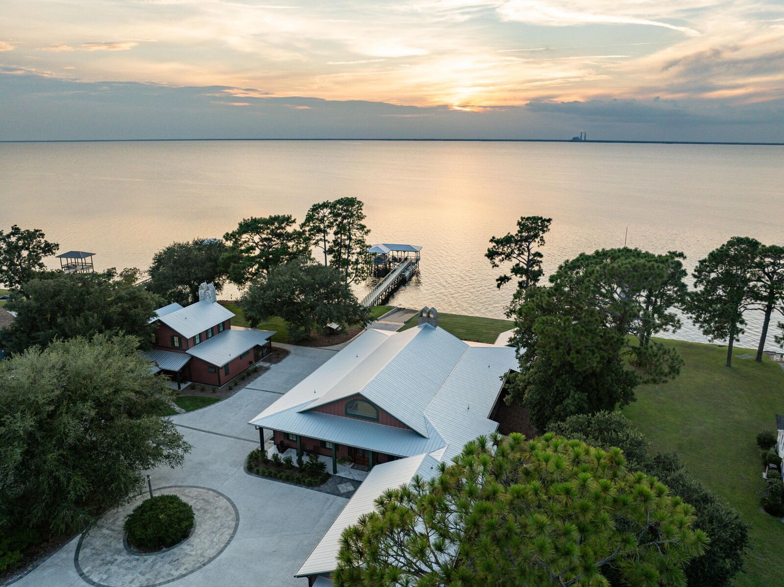 Property Photo:  911 Butter Road  SC 29431