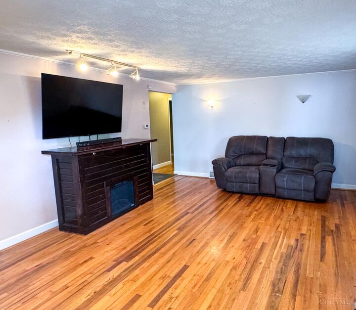 Property Photo: 685 Hillview Drive OH 45245