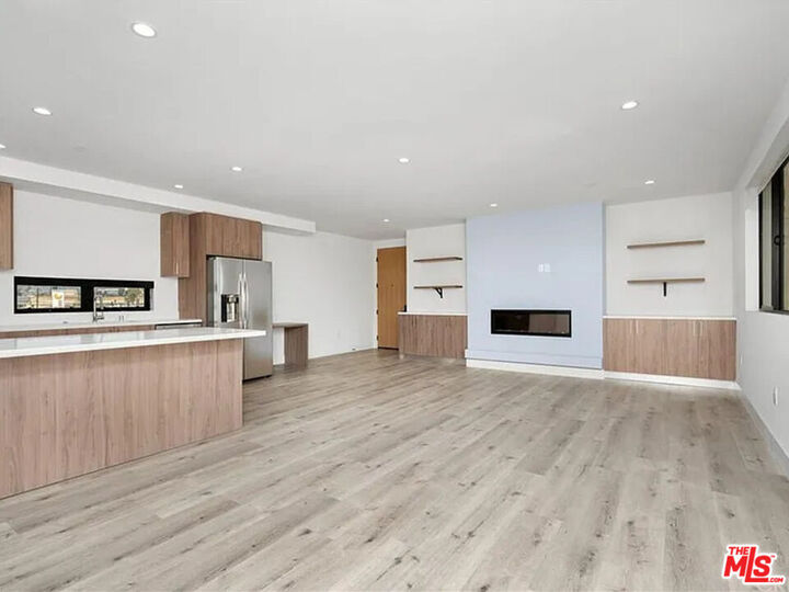 Property Photo: 5923 Laurel Canyon Blvd CA 91607