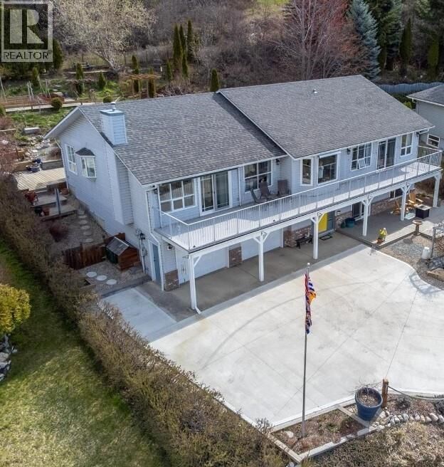 Property Photo: 4410 Lakeshore Road Northeast BC V1E 3N6