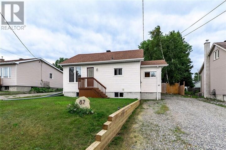 Property Photo: 87 Catherine Drive ON P3L 1H2