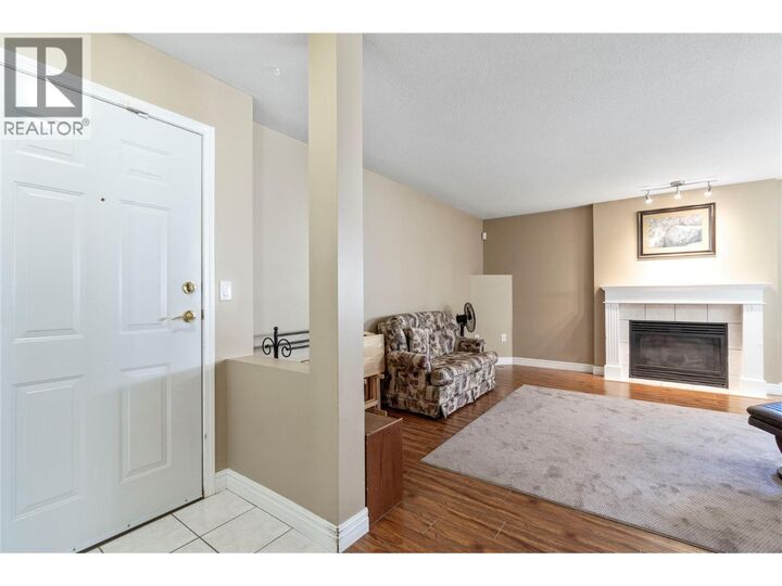 Property Photo: 650 3 Street Southwest 112 BC V1E 1P6