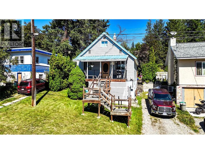 Property Photo:  2246 Kootenay Avenue  BC V0G 1Y0 