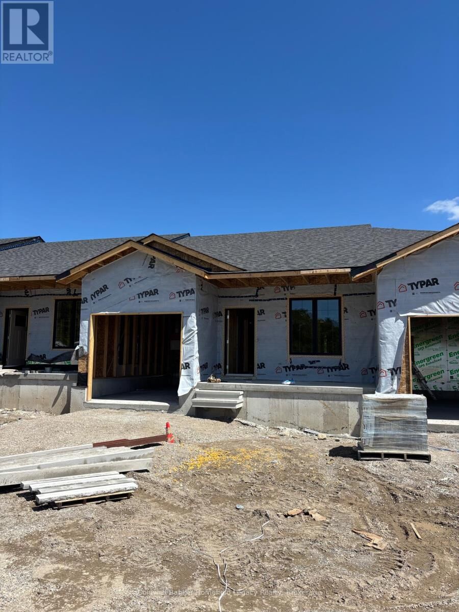 Property Photo: 9-165 East Egan Avenue North ON N4X 0C9
