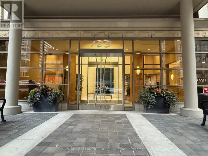Property Photo:  123 Eglinton Avenue East 502  ON M4P 1J2 