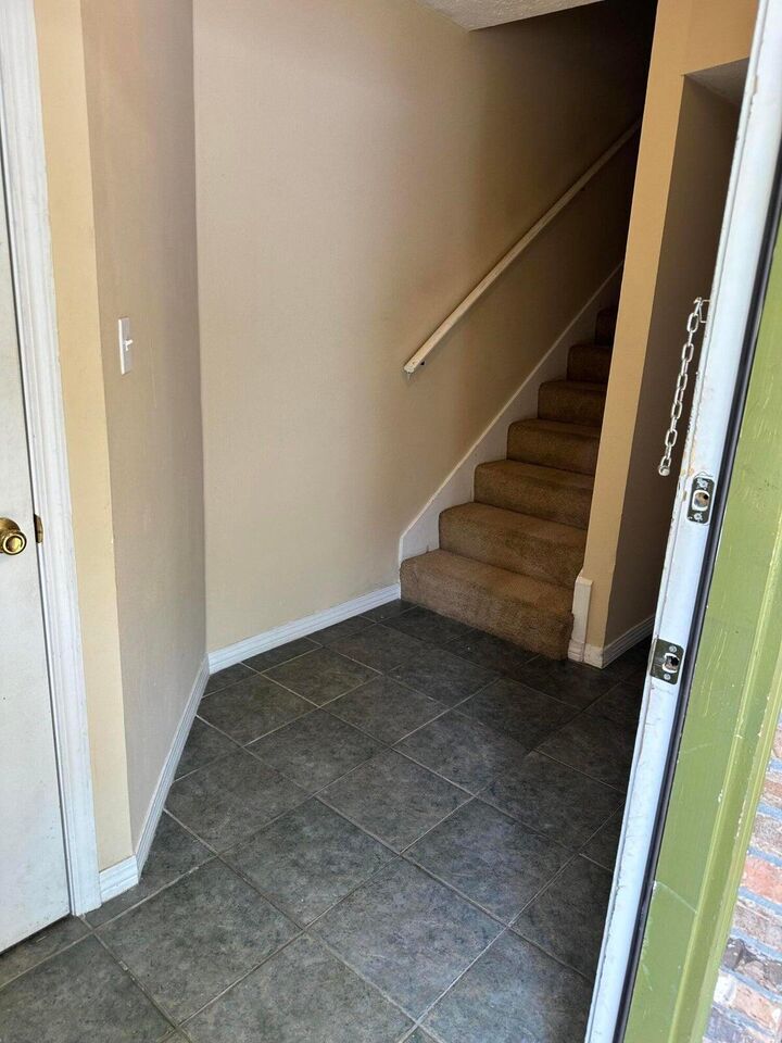 Property Photo: 2413 Suwanee Lane FL 32547