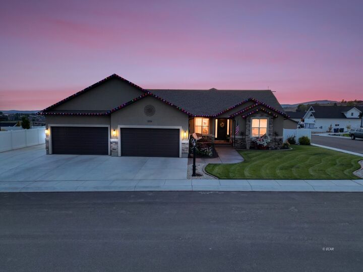 Property Photo: 2034 Eagle Ridge Loop NV 89801