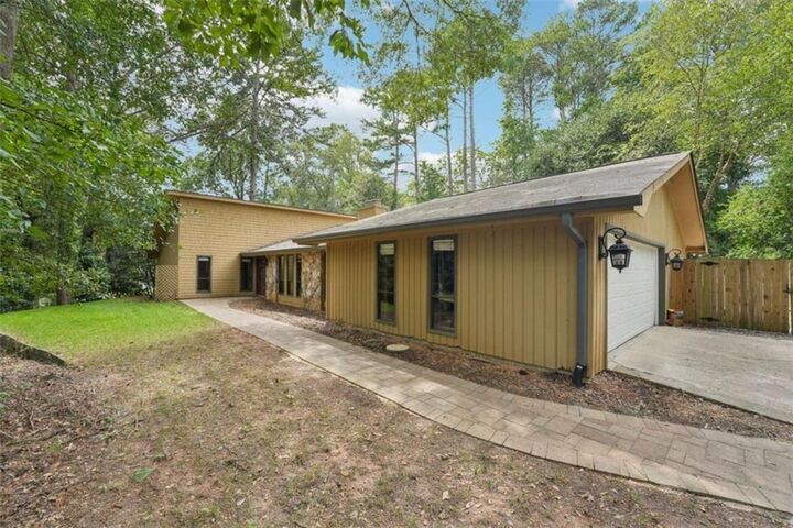 Property Photo:  382 Greenfield Court  GA 30068 