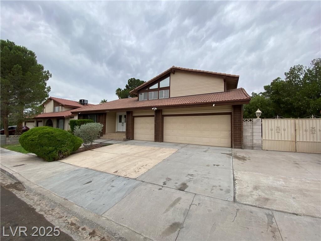 Property Photo: 6209 Obannon Drive NV 89146