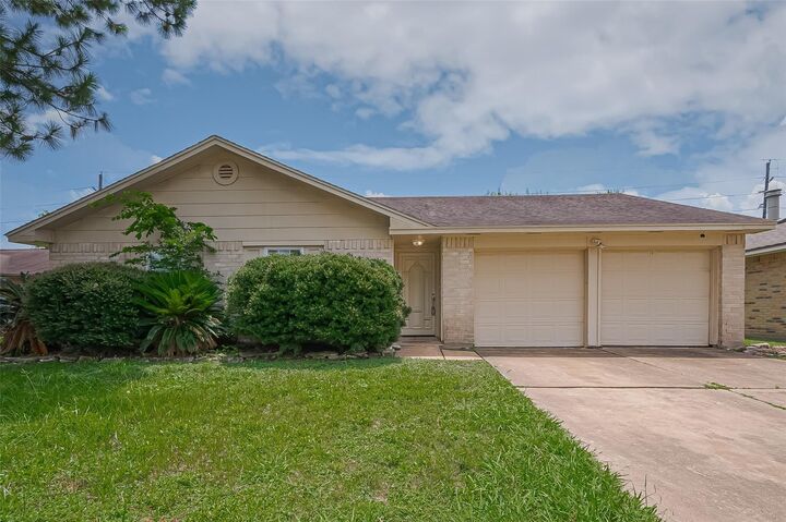 Property Photo:  7306 Bubbling Brooks Lane  TX 77095 