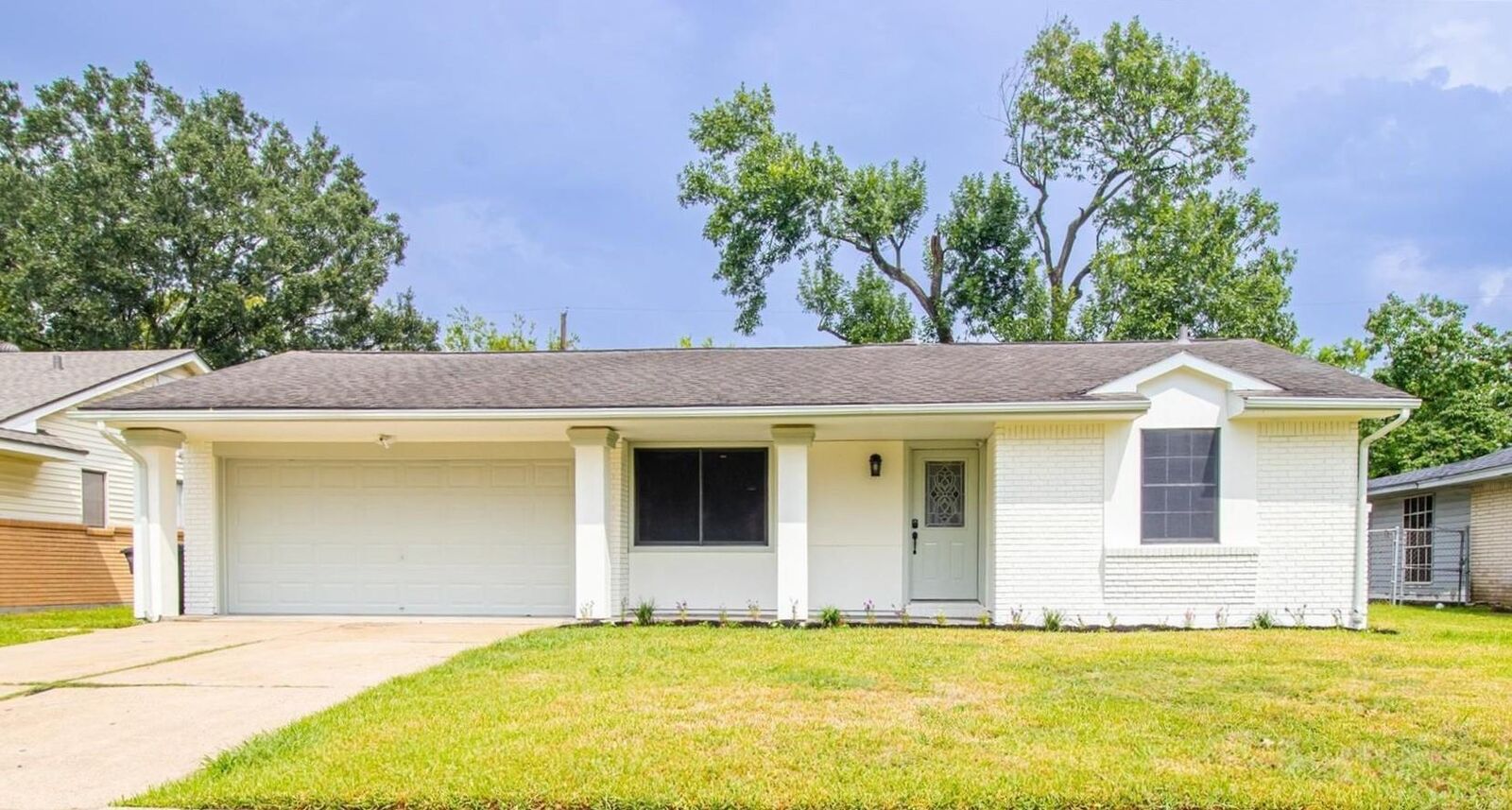 Property Photo: 8407 Bronson Street TX 77034