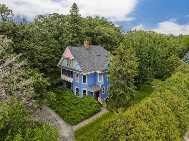 Property Photo: 5634 University Avenue IA 50613