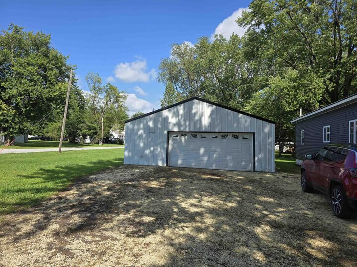 Property Photo: 205 SW 8th Avenue IA 50662