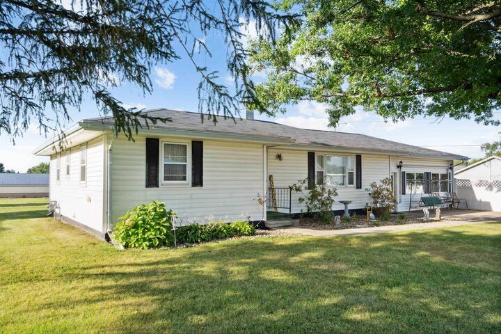 Property Photo: 108 SE 8th Street IA 50662