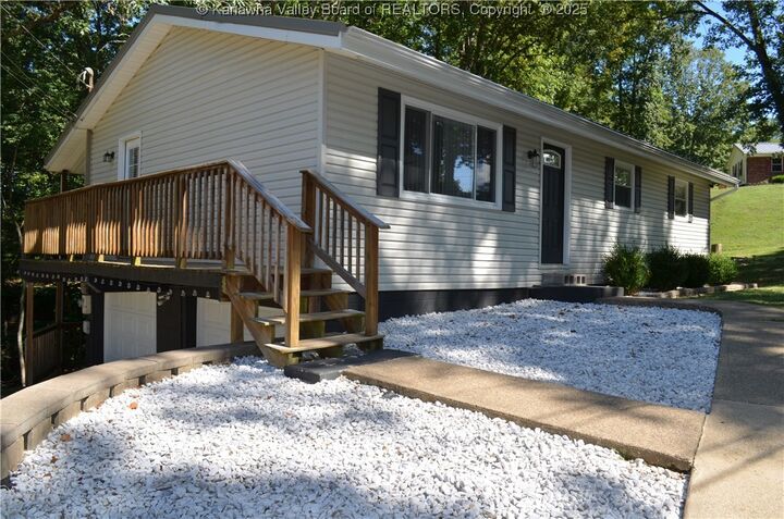 Property Photo:  115 Greenbrier Drive  WV 25271 