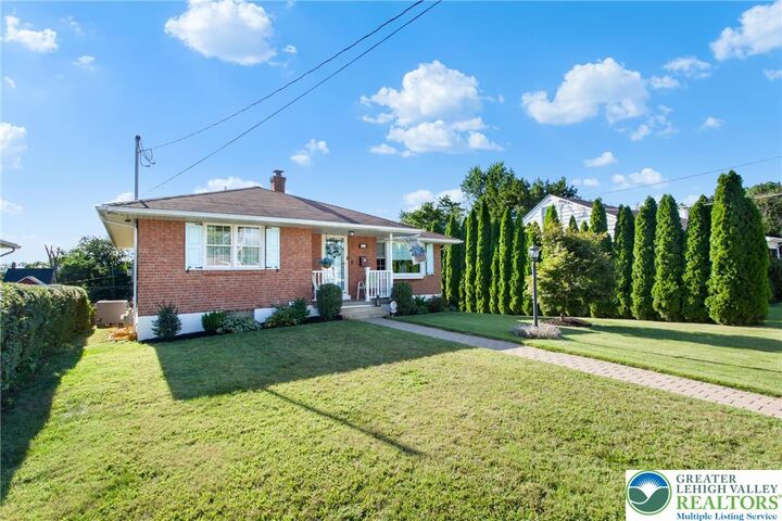 Property Photo: 1451 Iron Street PA 18018