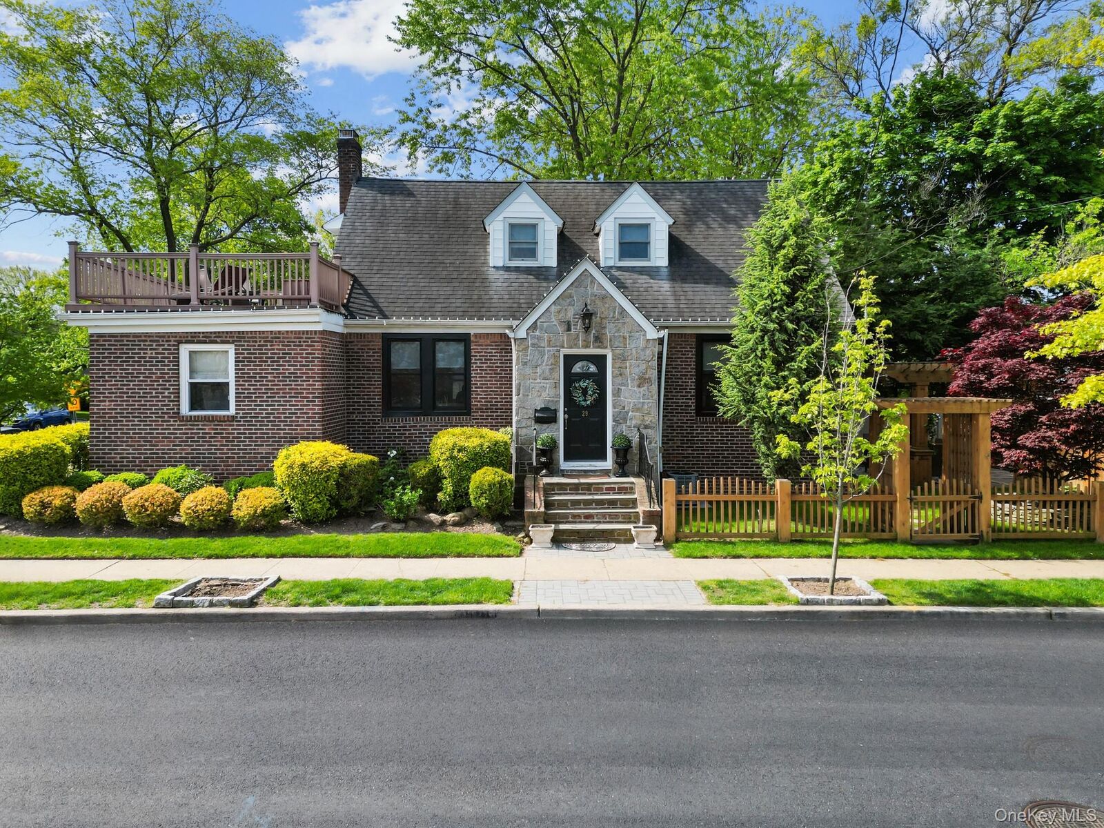 Property Photo:  29 W Henrietta Avenue  NY 11572 