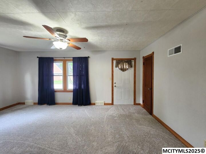 Property Photo:  813 N Tyler  IA 50401