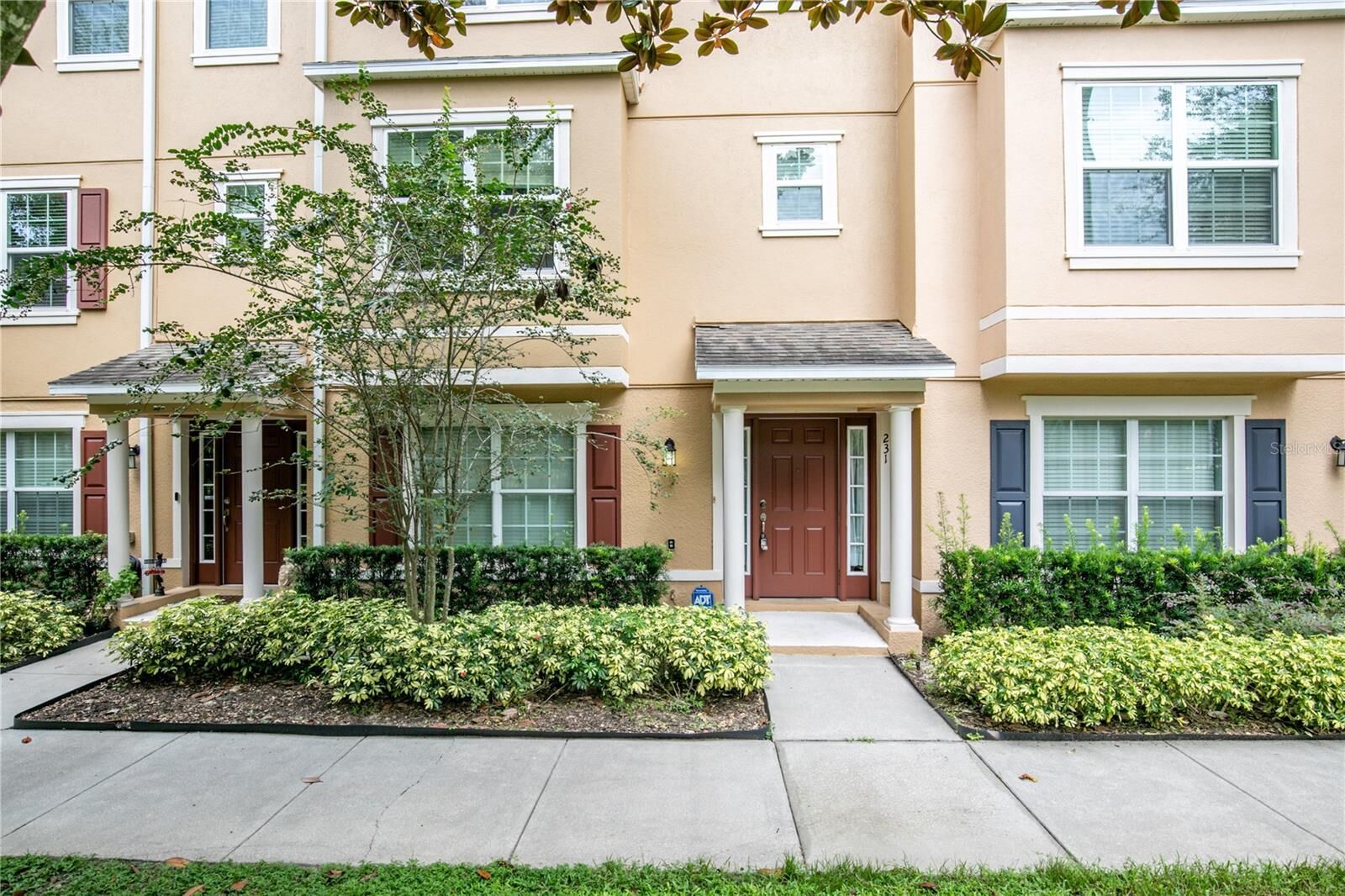 Property Photo: 231 Maplebrook Drive FL 32714