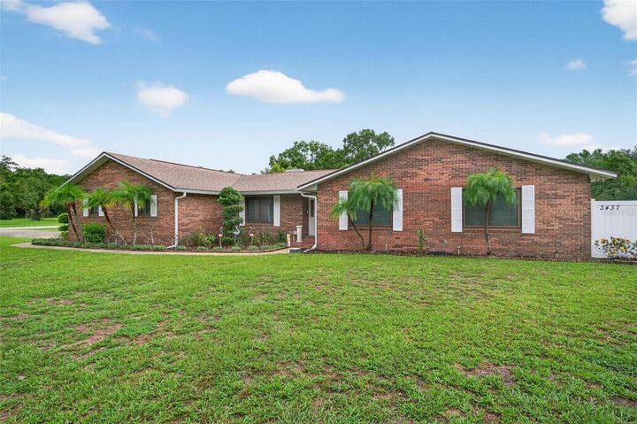 Property Photo: 3437 Oakview Drive FL 33811