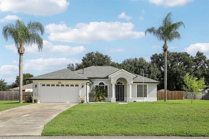 Property Photo:  13421 Biscayne Drive  FL 32735 