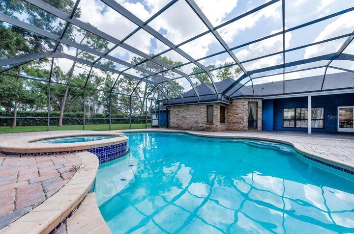 Property Photo: 10480 Longwood Drive FL 33777
