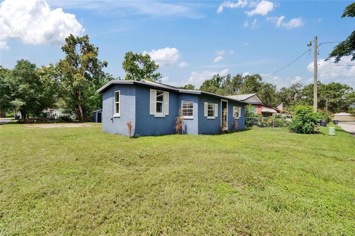 Property Photo: 135 Smith Street FL 33860