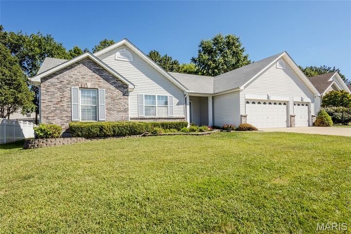 Property Photo:  1413 Sunview Drive  MO 63366 