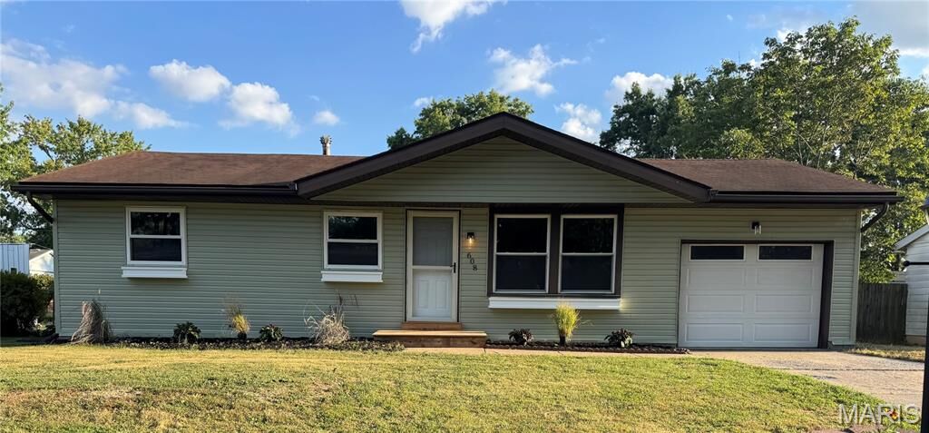 Property Photo: 608 Saint Peter Drive IL 62035