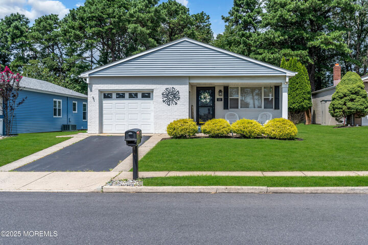 15 Encinitas Drive  Toms River NJ 08757 photo