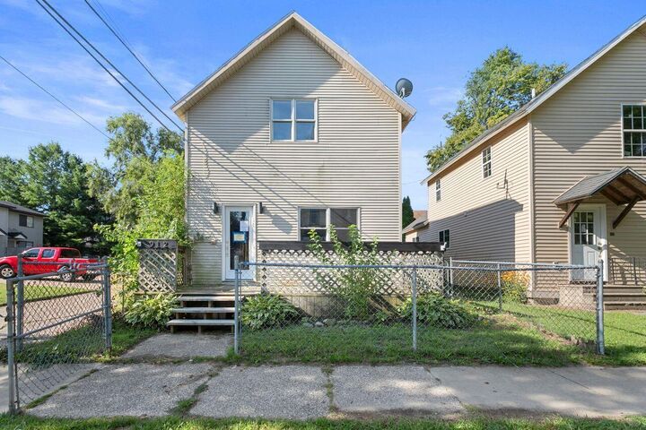 Property Photo: 912 Market Street MI 49085