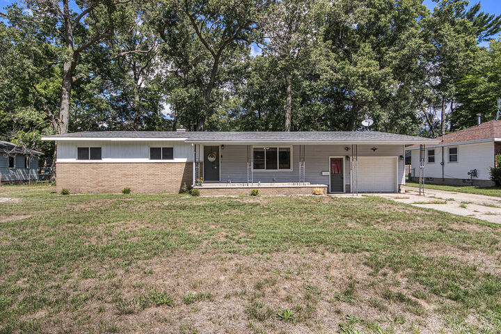 Property Photo:  3358 Verna Avenue  MI 49442 