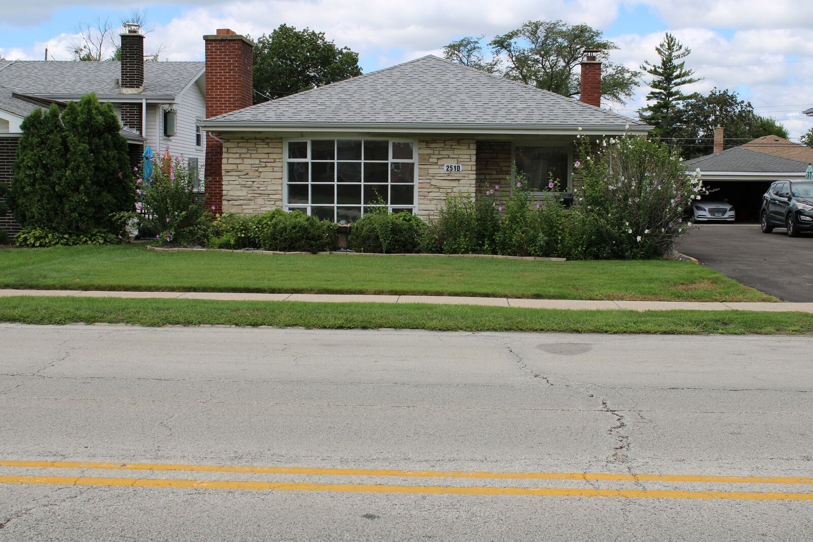 Property Photo:  2510 S 17th Avenue  IL 60155 