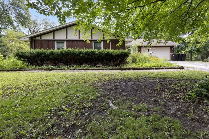 931 Ivy Oaks Drive  Caledonia IL 61011 photo