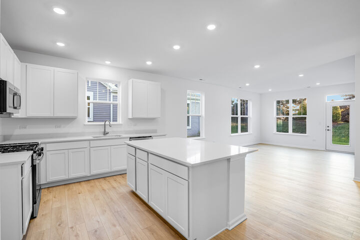 Property Photo:  12245 Barcroft Circle  IL 60142 