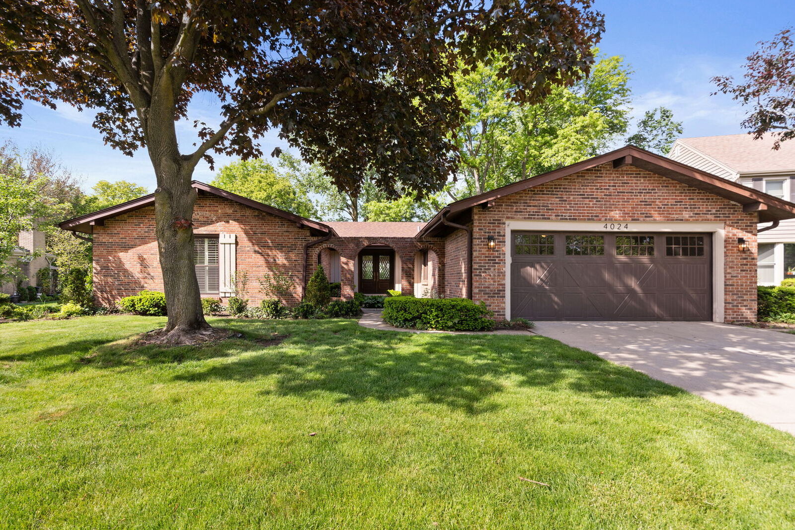Property Photo:  4024 Picardy Drive  IL 60062 