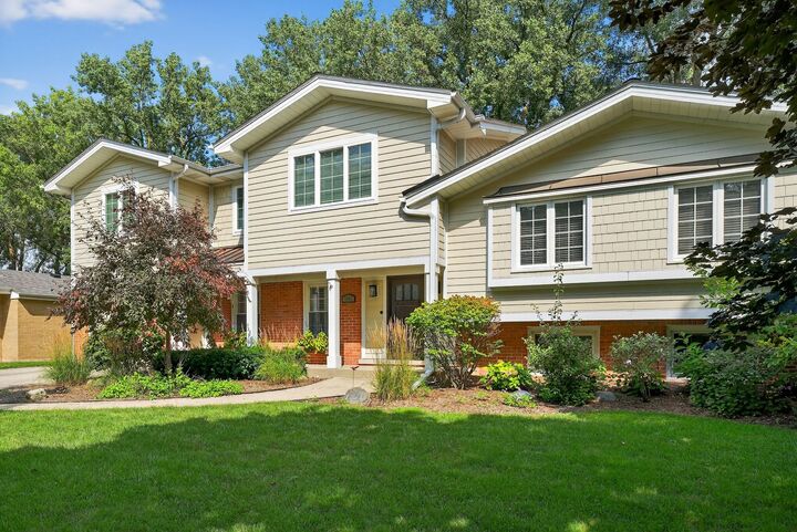 Property Photo:  1101 Juniper Terrace  IL 60025 