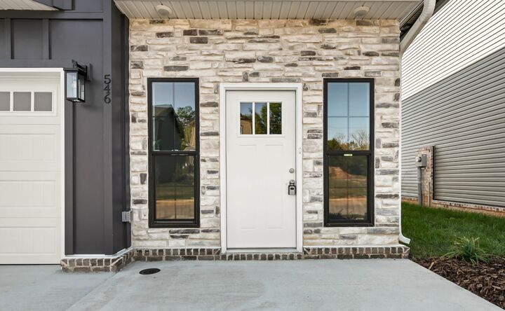 Property Photo:  546 Charleston Cove Way  TN 37043