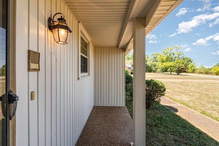 Property Photo: 6124 Eatons Creek Rd TN 37080
